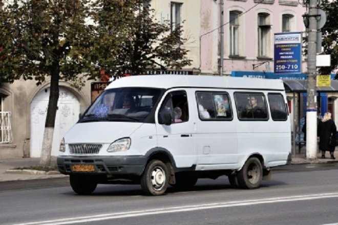 Водитель перевозил пассажиров по Нижегородской области на неисправном автобусе - фото 1