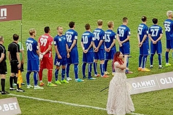 «Встал ко всем перпендикуляром»: украинский футболист нижегородского клуба проигнорировал флаг России