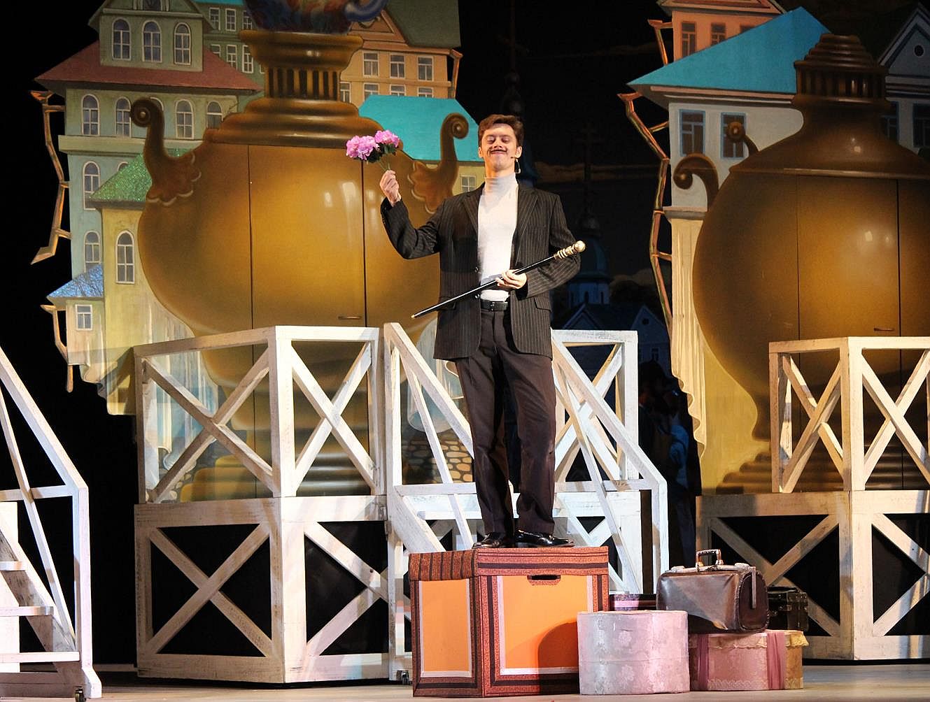 &laquo;Красавец мужчина&raquo; выходит на сцену нижегородского театра оперы и балета (ФОТО) - фото 1
