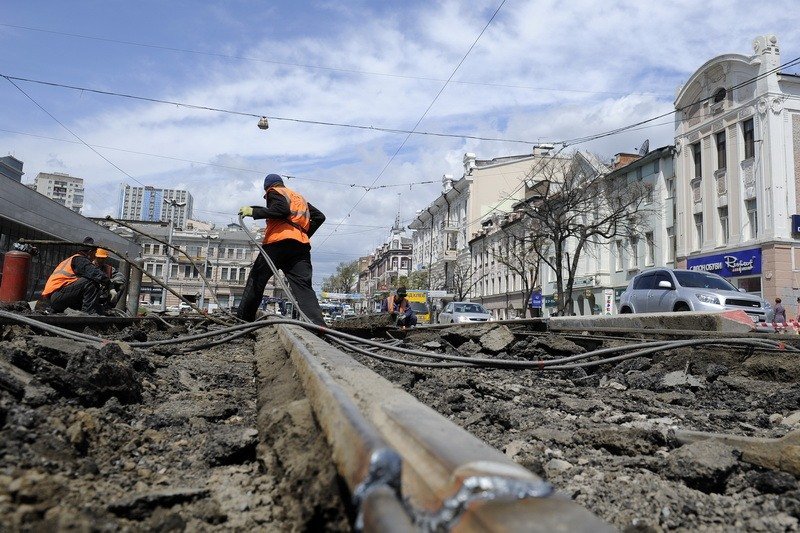В Автозаводском районе демонтируют железнодорожные пути: на трех улицах ограничено движение - фото 1