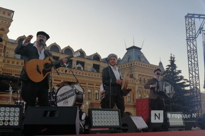 Иммерсивное шоу в постановке Ильи Авербуха состоялось в день 200-летия Нижегородской ярмарки - фото 12