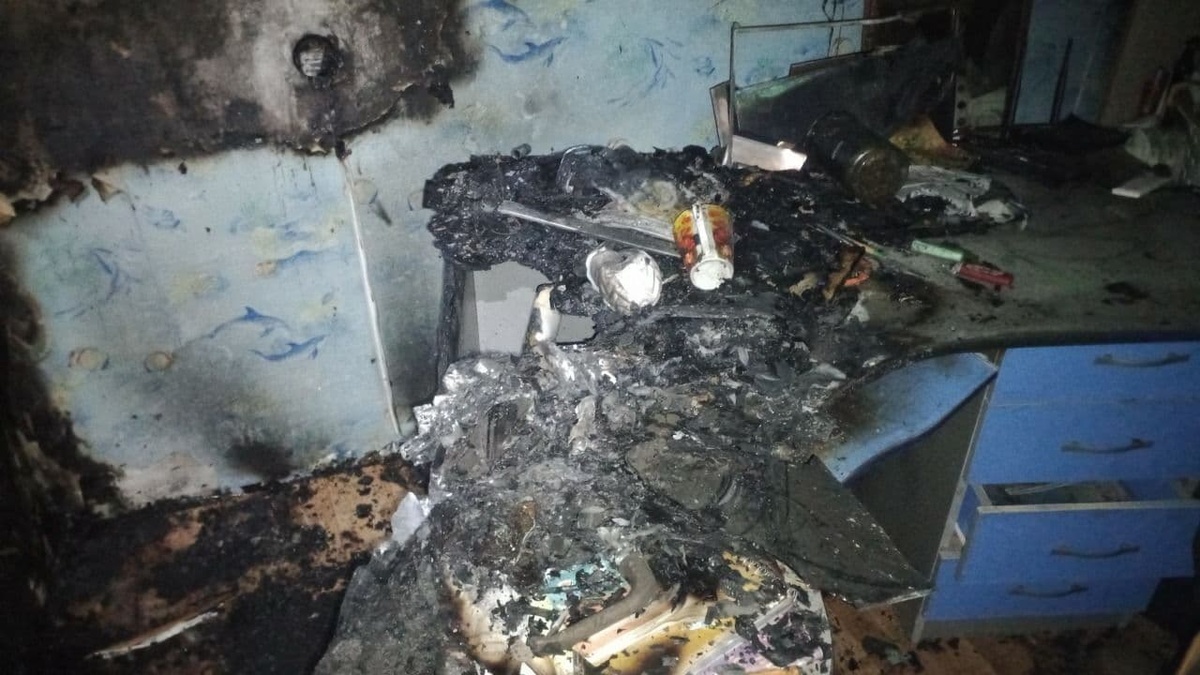 12 человек спасли во время пожара в многоэтажке в Московском районе - фото 3