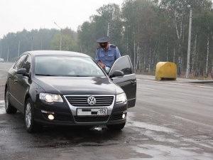 Нижегородские судебные приставы арестовали десять автомобилей должников