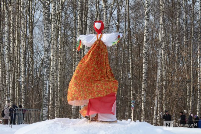 С блинами и в сугробах: как прошла Масленица в Нижнем Новгороде — фоторепортаж - фото 107