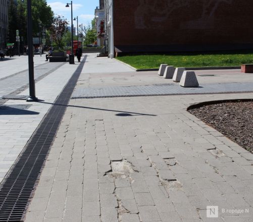 Центр Нижнего Новгорода проверили после жалоб на дефекты благоустройства - фото 9