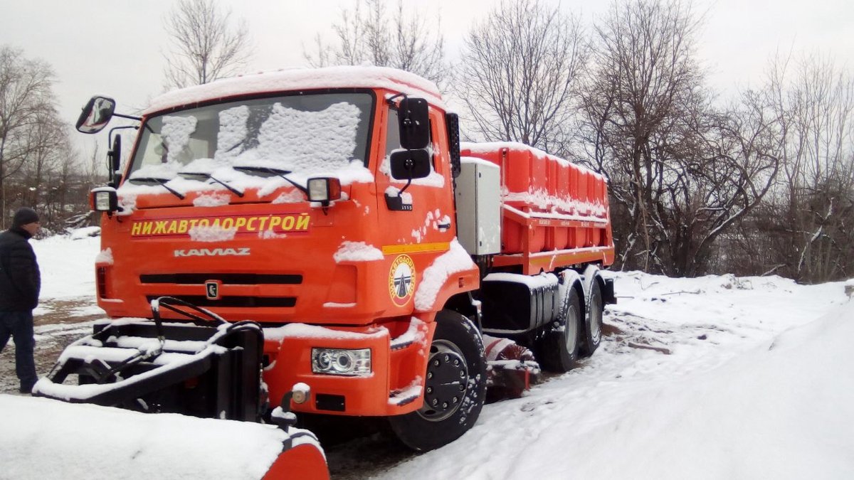 Новая комбинированная машина будет чистить нижегородские дороги