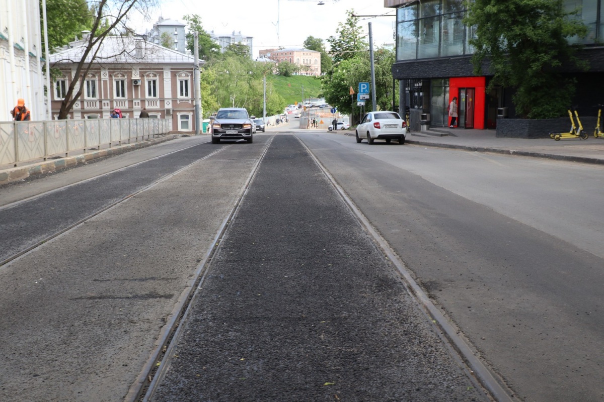 Движение по улице Добролюбова открыли после замены трамвайных путей - фото 1