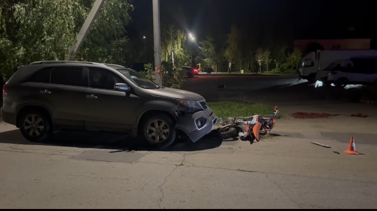 Подросток на мотоцикле попал в ДТП в Нижнем Новгороде - фото 1