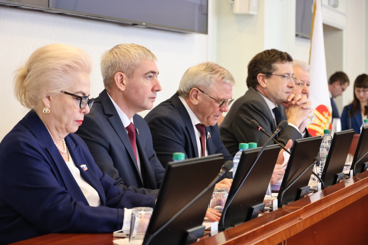 Евгений Люлин уверен, что ключевые посты в правительстве получили опытные управленцы - фото 1