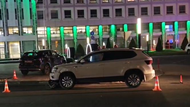 Иномарка сбила ребенка на тротуаре в центре Нижнего Новгорода - фото 1