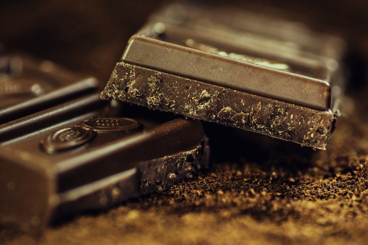 Долги заставили россиянина украсть 18 тонн шоколада - фото 1