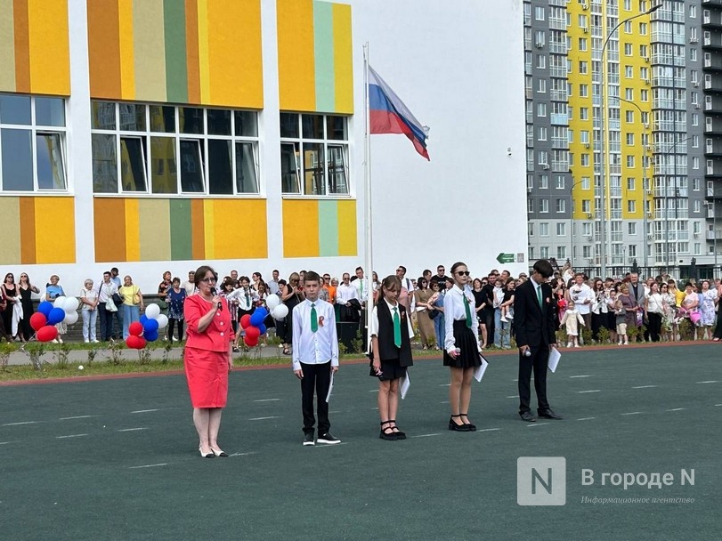 Открытие самой большой школы и массовые обмороки: как прошло 1 сентября в Нижнем Новгороде - фото 38