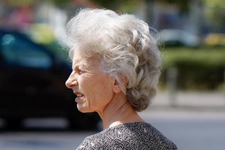 Ваши волосы седеют не из-за возраста, а вот почему