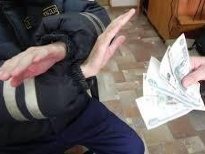 Боясь ареста за неоплаченный штраф, нижегородец дал взятку полицейскому - фото 1