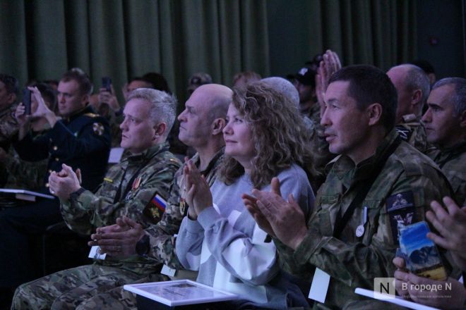 Музыка из блиндажа: герои СВО представили свое творчество в Нижнем Новгороде - фото 57