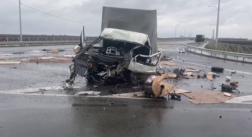 Водитель и пассажирка пострадали в ДТП с грузовиками под Арзамасом - фото 1