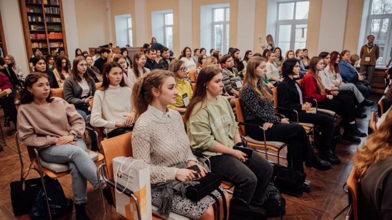 Мининский университет представил лучшие практики преподавания русского языка педагогам и студентам 6 стран - фото 2