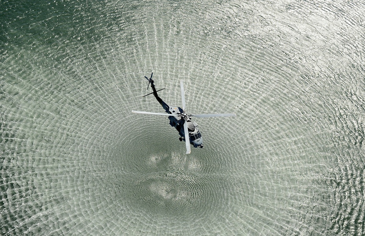Судебное заседание, связанное с полетами на вертолете экс-замгубернатора Романа Антонова сделали закрытым - фото 1