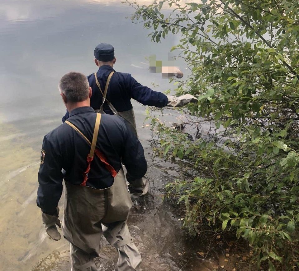 Тело мужчины обнаружено в Золинском озере в Володарском районе - фото 1