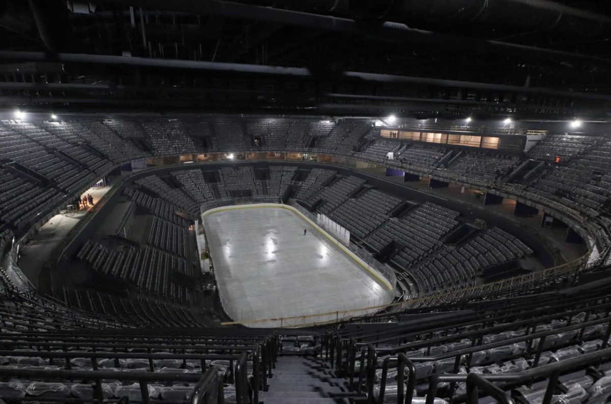 Лед начали заливать в новом Ледовом дворце в Нижнем Новгороде - фото 1