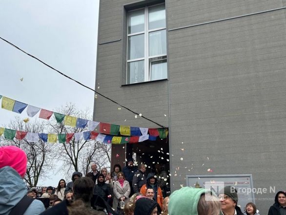 Трехметровую буддийскую статую открыли в Нижнем Новгороде - фото 9