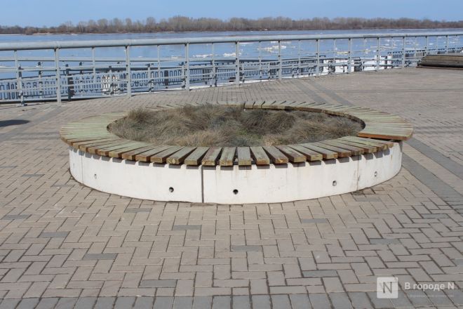 Трещит по швам: как выглядит центр Нижнего Новгорода после аномальной зимы — фоторепортаж - фото 134