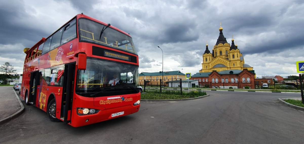 Двухэтажный автобус в Питере