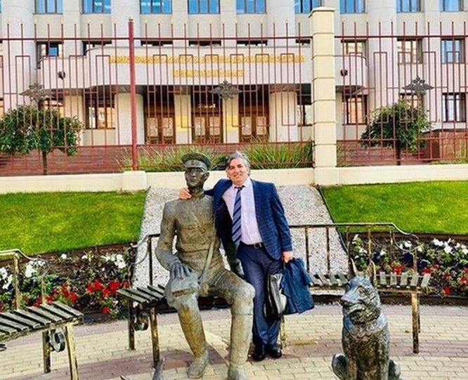 Экс-адвокат Михаила Ефремова приехал &laquo;биться в суд&raquo; в Нижний Новгород - фото 1