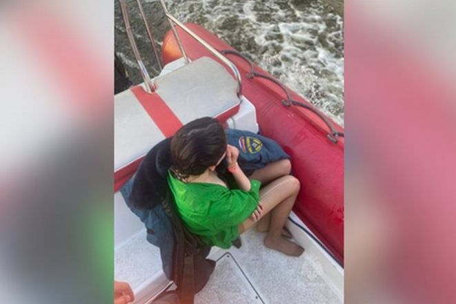 20-летняя девушка упала в реку с набережной в Нижнем Новгороде - фото 2