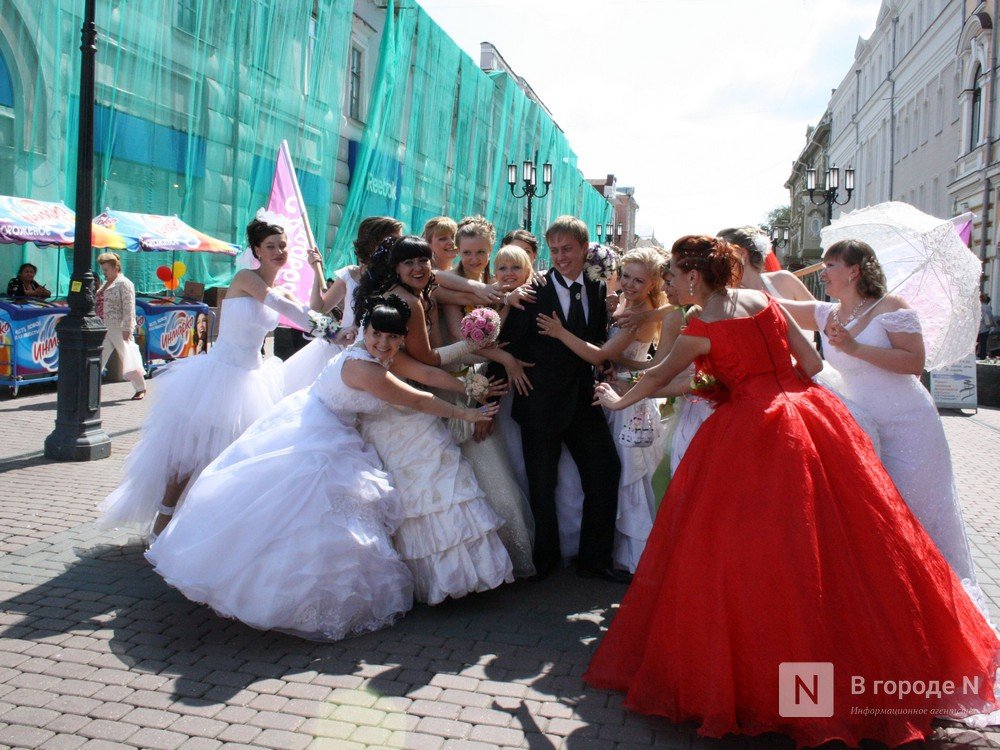 Нижегородских влюбленных призывают сократить число гостей на свадьбах - фото 1