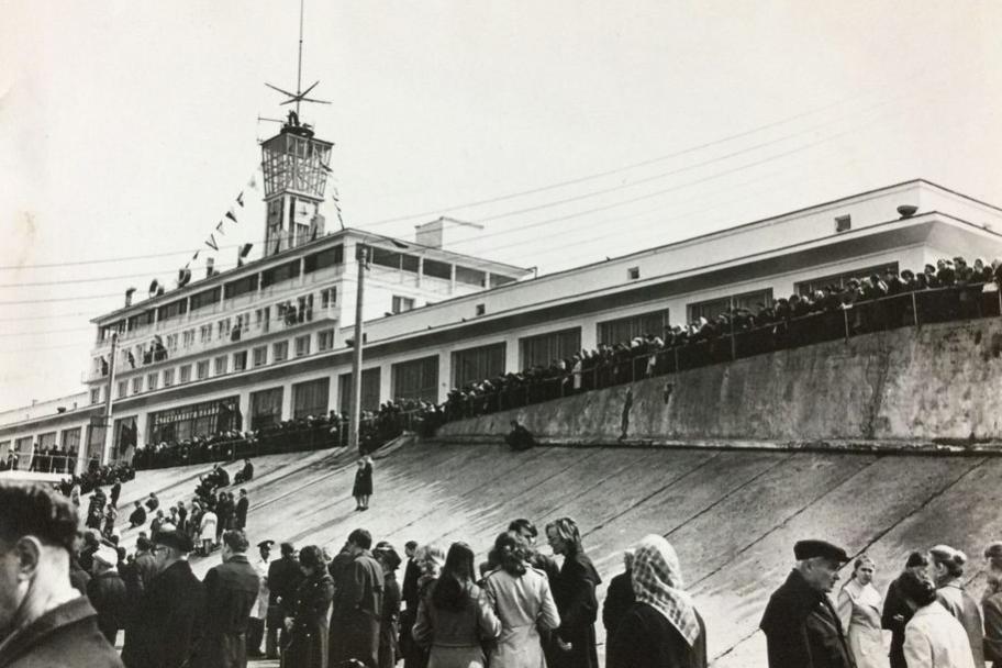 Жизнь до синего забора: какой была Нижневолжская набережная &mdash; история и архивные фото